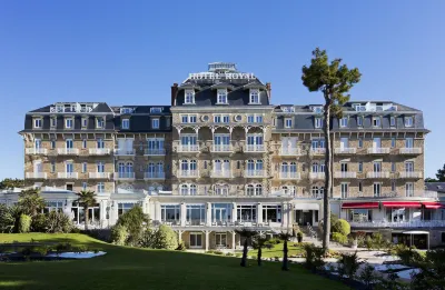Hôtel Barrière le Royal la Baule Hotels in der Nähe von Parc des Dryades