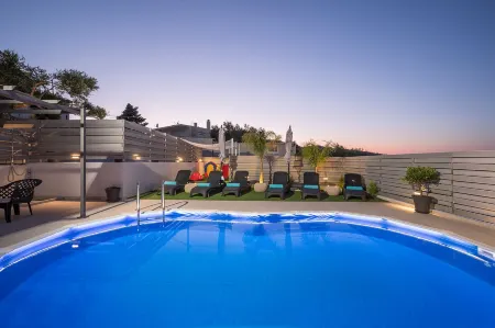 B&M Villa Sirili Отели в г. Платаниас