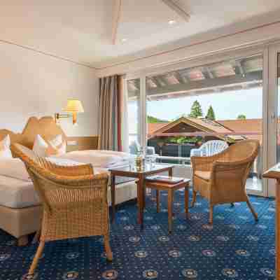 Hotel Rheinischer Hof Rooms