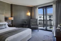 호텔 뒤 라크 콩그레스 센터 & 스파 이오아니아 호텔