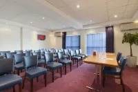 Ramada by Wyndham Wakefield Hotels in Newmillerdam