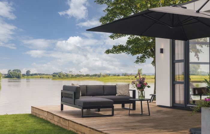 Cozy Riverside Escape