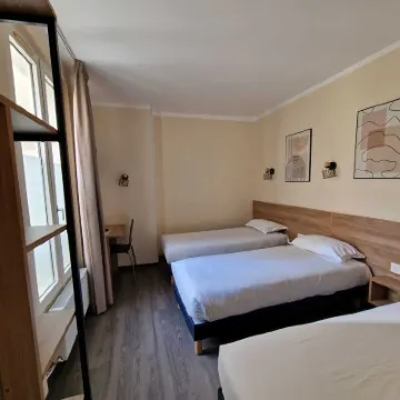 Hôtel d'Anjou Hotels near LVMH Fragrance Brands