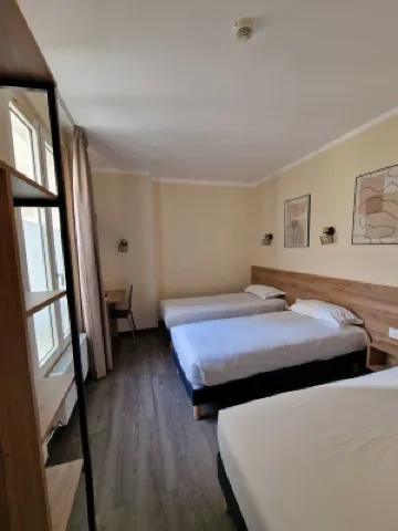 Hôtel d'Anjou Hotels near LVMH Fragrance Brands