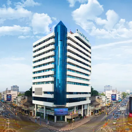 V.L. Hatyai Hotel Отели рядом с достопримечательностью «Храм Чы Чанг»