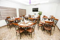 Jeyads Lodge Hoteles en Tamale
