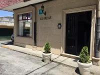 As Areas I Hotels in Manon