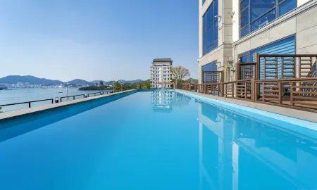 Yeosu Sunset Hostel and Pension Отели в г. Йосу