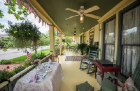Carrier Houses Bed & Breakfast