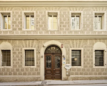 Urbanauts Studios Minelli Отели в г. Триест