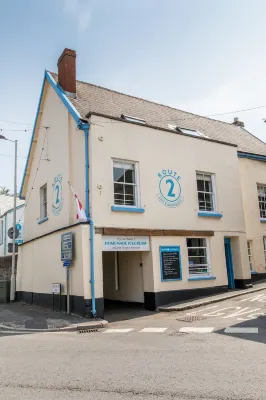 روت 2 توبشام Hotels near Exeter Central Railway Station