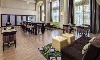 Hampton Inn & Suites Palm Desert