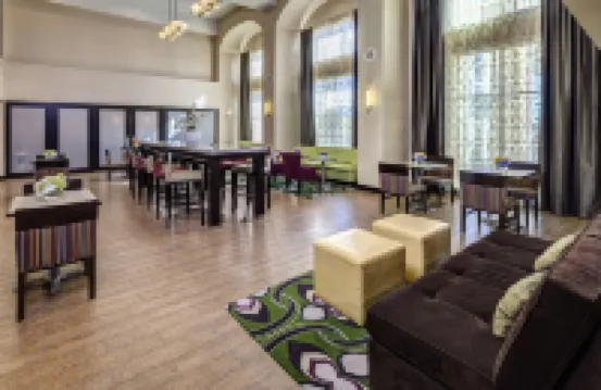 Hampton Inn & Suites Palm Desert