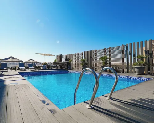 The House Boutique Suites Отели рядом с достопримечательностью «Радужная улица»