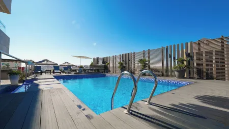 The House Boutique Suites Отели рядом с достопримечательностью «Мечеть короля Абдаллы I»