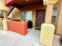 Full amenities in kitchen, bathroom and bedrooms with gym, Pool and Hot Tub