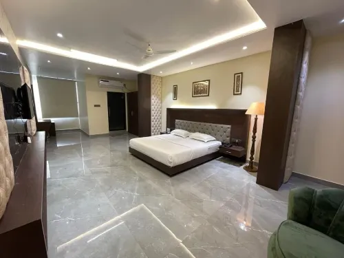 Hotel Pinaki Inn Hotel di Bilaspur
