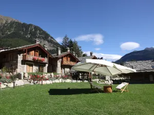 Au Coeur des Neiges Resort Spa & Free E-Bike