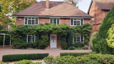 Little Robin Gate Отели рядом с достопримечательностью «Расселл Котс Арт Галлери & Музеум»