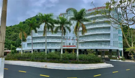 Hung Long Harbour Hotel