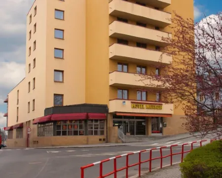 莫庫爾酒店 - 捷克賈布朗尼城 尼斯河畔亞布洛內茨酒店