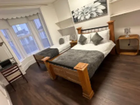 Private Room in Town Centre Free Parking WI FI and Patio with AA Stay Ltd Hotels in Aylesbury