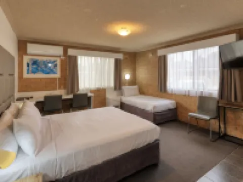 Hamilton Hume Motor Inn Hotels in Yass