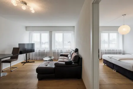 Amanthos Living Solothurn Отели в г. Зельцах