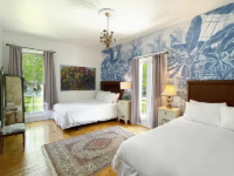 Merrill House Hotels in Prince Edward County