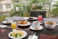Wyndham Costa del Sol Pucallpa - Breakfast