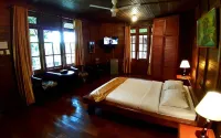 Highland Resort & Nature Tours - parking