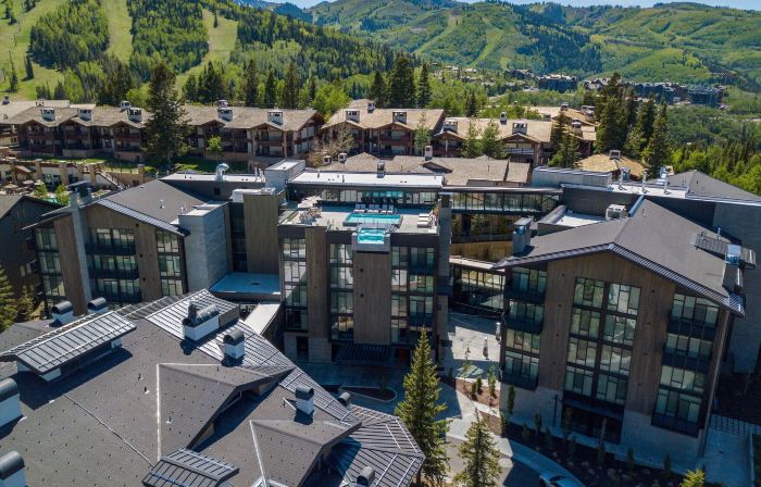 Goldener Hirsch, Auberge Collection