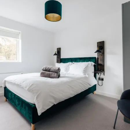 CH Apt 11 2Bed in Bath