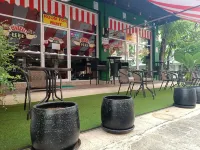 Central Perk Hotel - Bintang 2