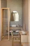 Hestia Boutique - Renovated Rooms Just Steps from the Beach - Homestays