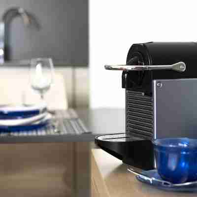 Almirall Apartaments Dining/Meeting Rooms
