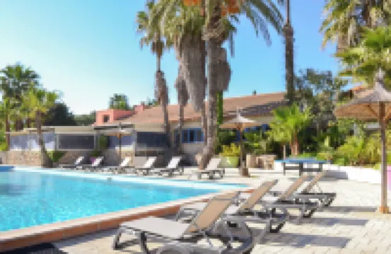 Malibu Village Hotels in Canet-en-Roussillon
