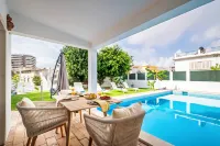 Urban Bliss Guesthouse Hotels in Estoi