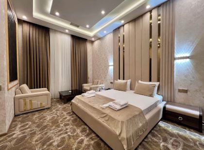 Royal Mansion Hotel