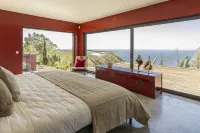 Carmim Villa by Cadenzalux Hotels near Farol do Cabo Raso