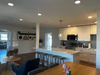 NEW Stunning Home-close to Beaches-pet Friendly