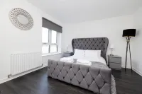 Stylish 3Br Home with Garden & Free Parking - Near O2 Academy & City Centre