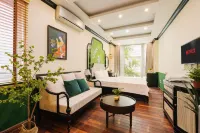 Sun Clover Boutique Hotel Hotels near Truc Bach lake