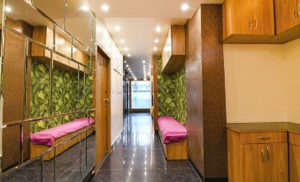 FabHotel Leela Inn - Nr Park Circus 7 Point