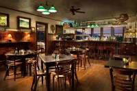 Belton Chalet Hotels in Coram