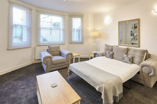 Host & Stay - Cambridge Road