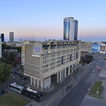 Golden Tulip Warszawa Centrum Отели рядом с достопримечательностью «Воля»