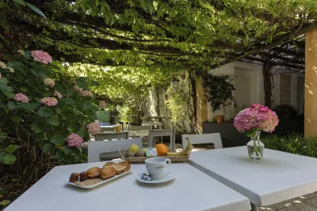 The Originals City Hôtel de Bordeaux Bergerac Отели в г. Сен-Лоран-Де-Винь