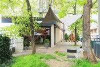 The Embassy Nord Hotel dekat The North Train Station