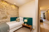 Travelstaytion - Ribeira Gaia 2 Hotels in Віла-Нова-ді-Гайя